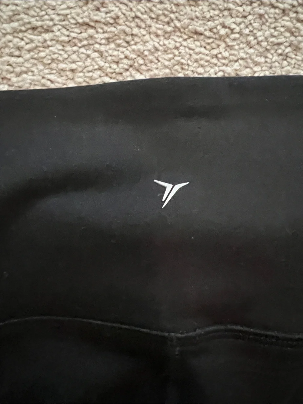 Old Navy Active Elevate Go Dry Hi- Rise (10”) Black Leggings- size Medium, EUC - Picture 7 of 7